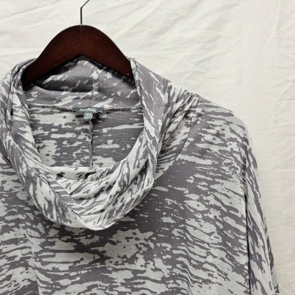 Neiman Marcus Tops - Neiman Marcus Cowl Neck Top Womens XL Gray‎ White Abstract Marbled Knit